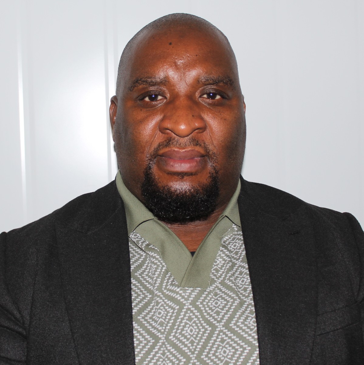 Mr. Zolile Maqhinyana